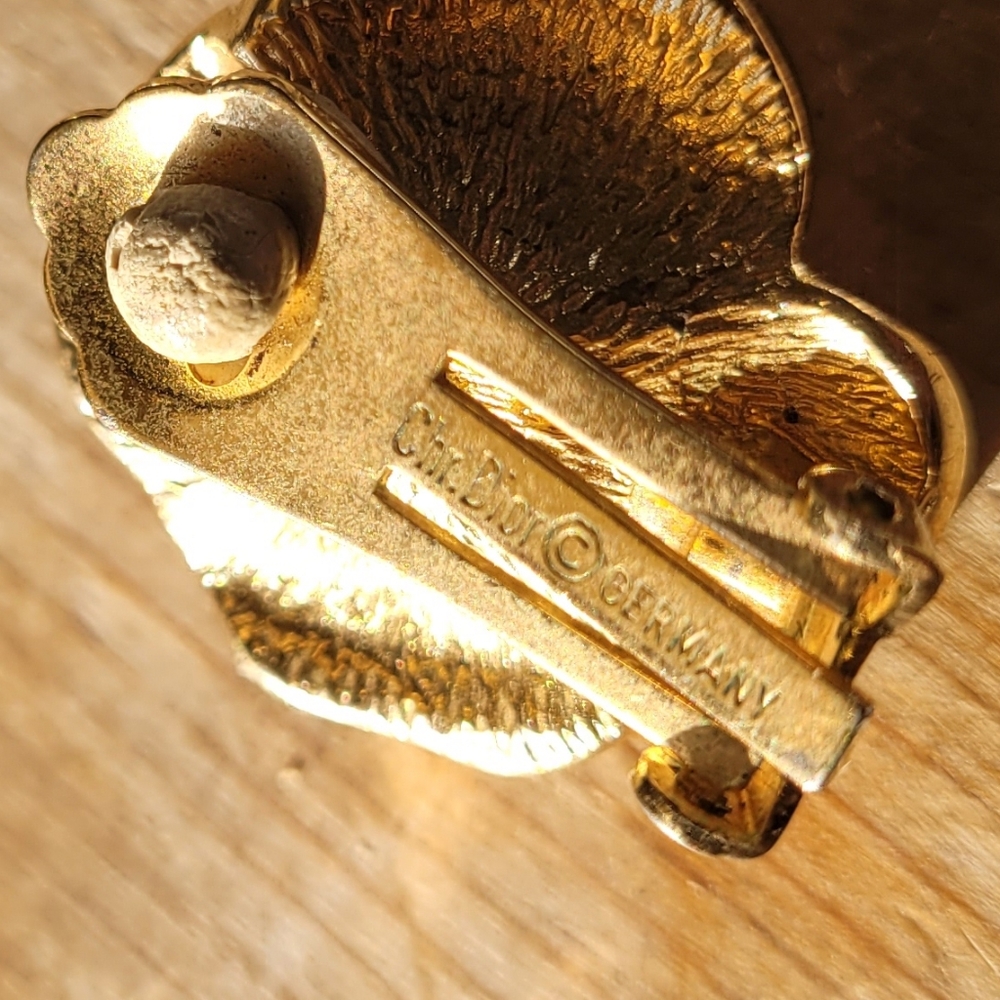 Christian Dior Flower Clip Earrings - Picture 3 of 3